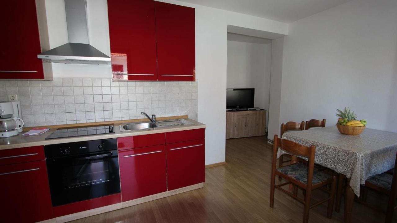 Apartments Grzetic Malinska Exterior photo