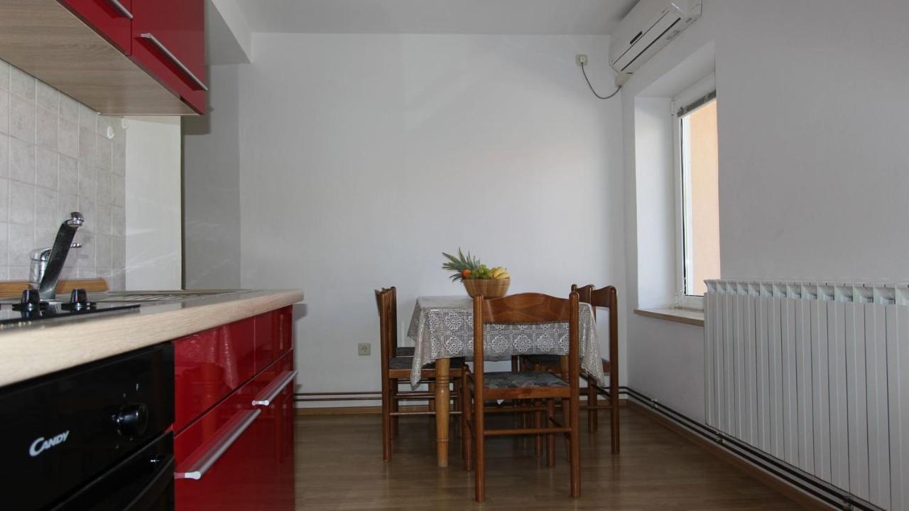 Apartments Grzetic Malinska Exterior photo